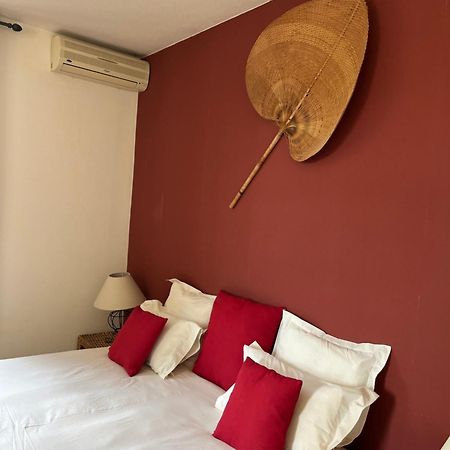 Bed and Breakfast La Bruceliere Issigeac Экстерьер фото